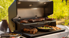 Carica l&#39;immagine nel visualizzatore di Gallery, Barbecue a GAS WEBER GENESIS SMART EX435
