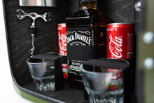 Carica l&#39;immagine nel visualizzatore di Gallery, Jerrycan Mini Bar Original - The spirit of the real men Verde

