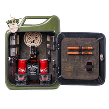 Carica l&#39;immagine nel visualizzatore di Gallery, Jerrycan Mini Bar Original - The spirit of the real men Verde
