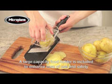 Carica e avvia il video nel visualizzatore di galleria, Microplane affettatrice a V Mandolina regolabile con lama julienne

