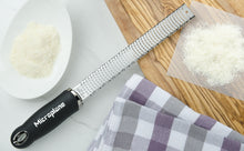 Carica l&#39;immagine nel visualizzatore di Gallery, Microplane Premium Zester/Grattugia - Funky Limited Edition Spring
